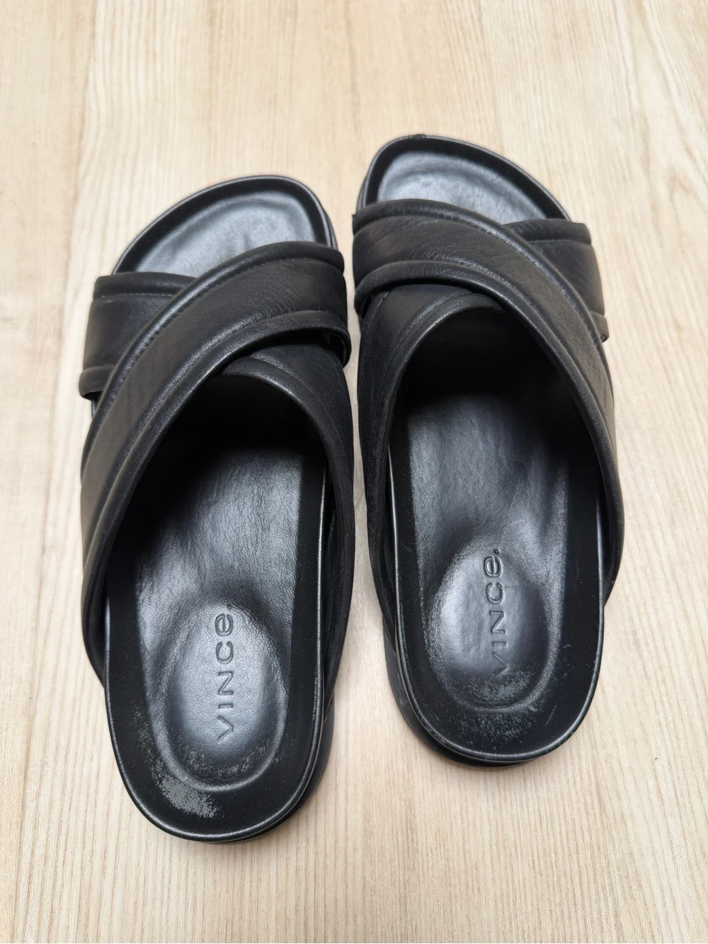 VINCE black leather DEREK criss cross leather slide sandals / 41 EU